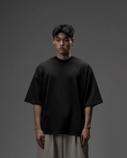 SOLID "BLACK" OVERSIZED TEE