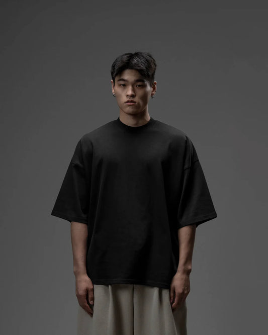 SOLID "BLACK" OVERSIZED TEE